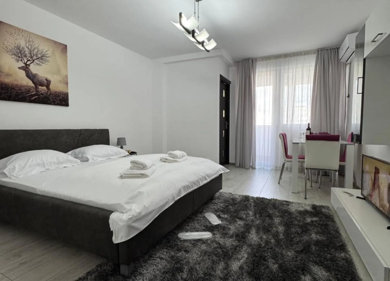 Apartment Luxury Studio Plaza M Drumul Taberei Bucharest