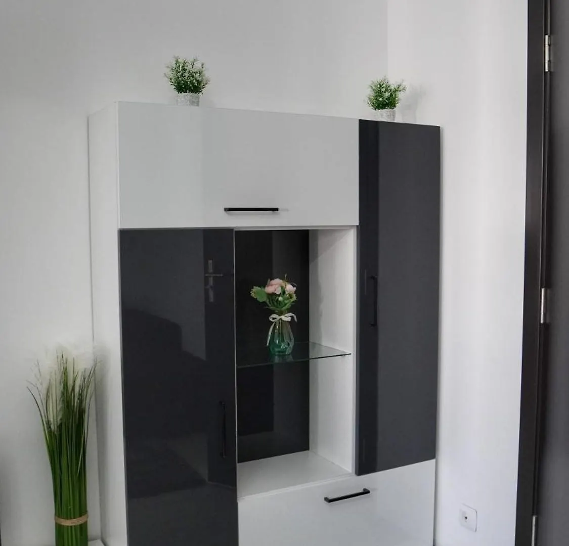 Luxury Studio Plaza M Drumul Taberei Bucharest 0*,  Romania