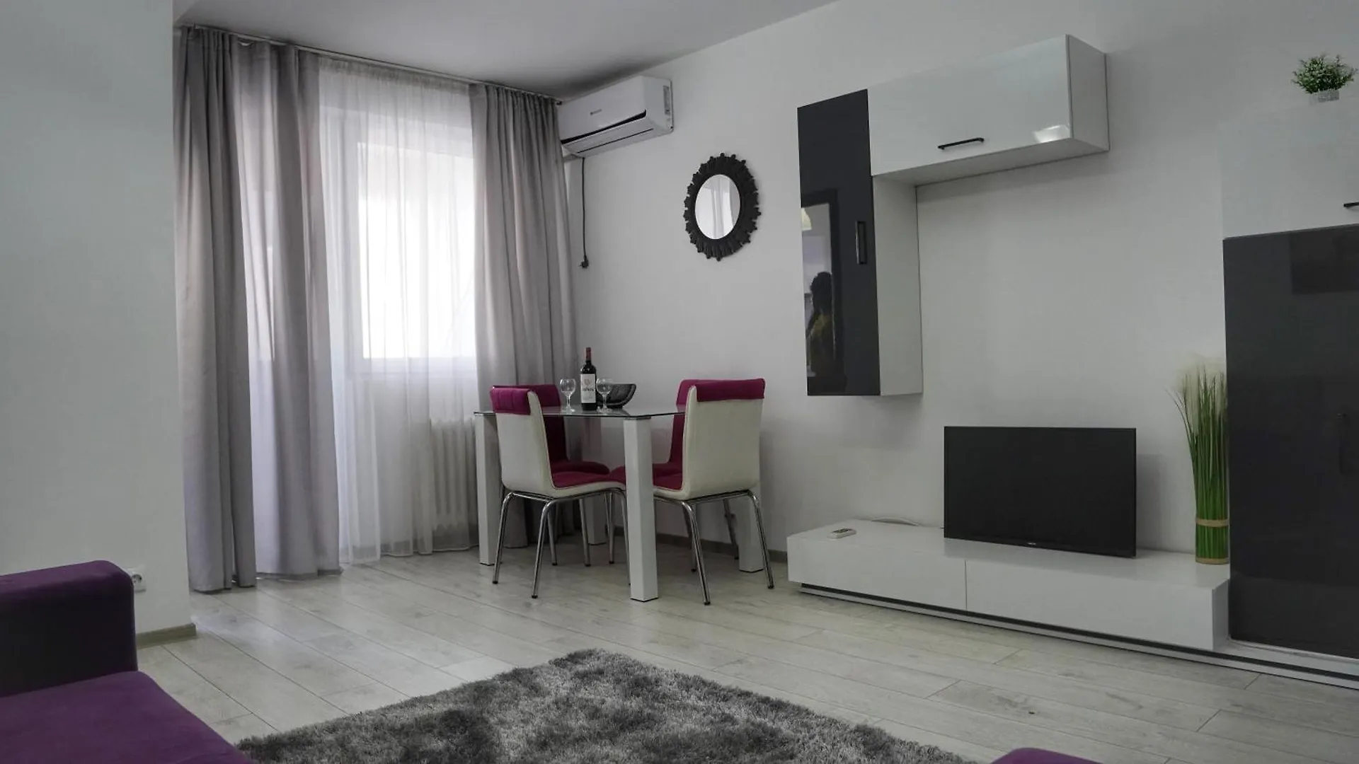 Luxury Studio Plaza M Drumul Taberei Bucharest Romania