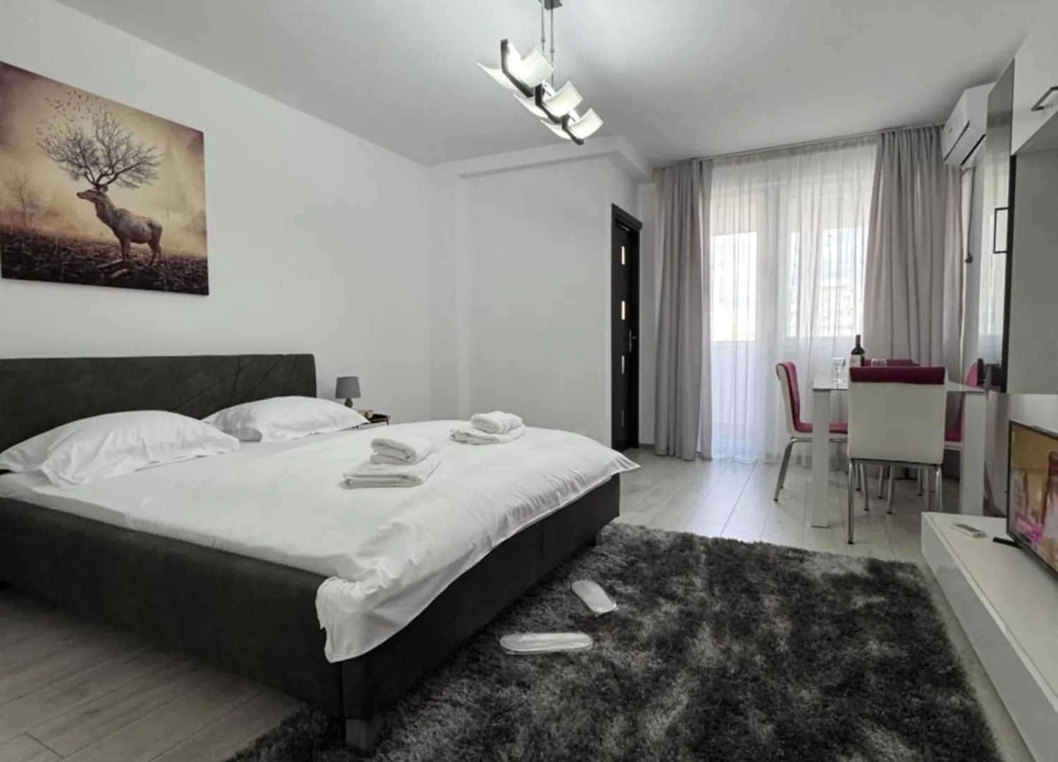 Luxury Studio Plaza M Drumul Taberei Bucharest 0*,