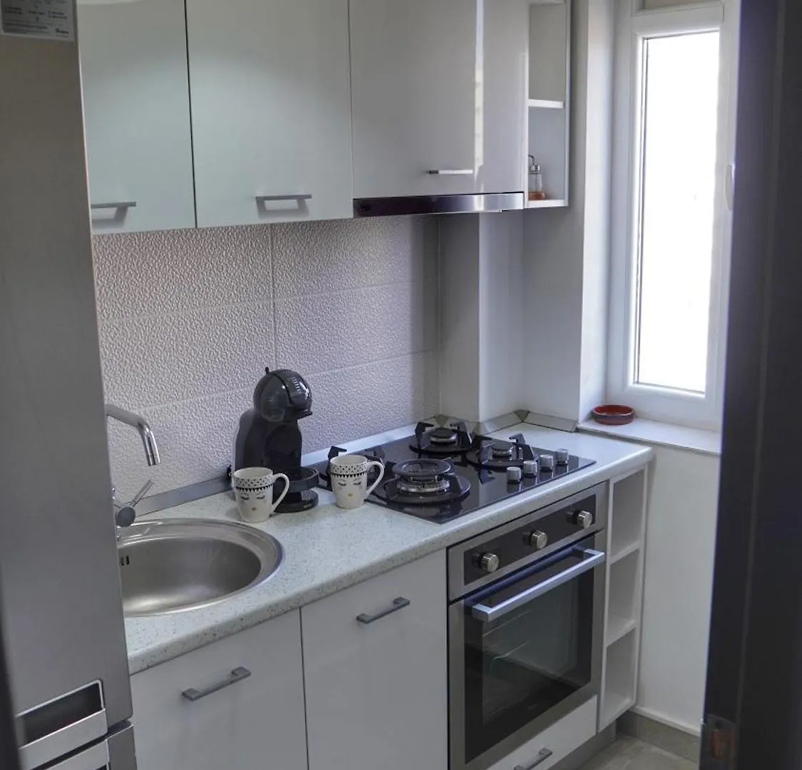 Luxury Studio Plaza M Drumul Taberei Bucharest 0*,